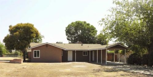 88 Leggett St, Porterville, CA 93257-4282