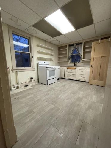 124 Washington St, Beaver Dam WI  53916-2336 exterior