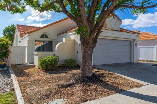29905 Fernleaf Dr, Menifee, CA 92584-8848