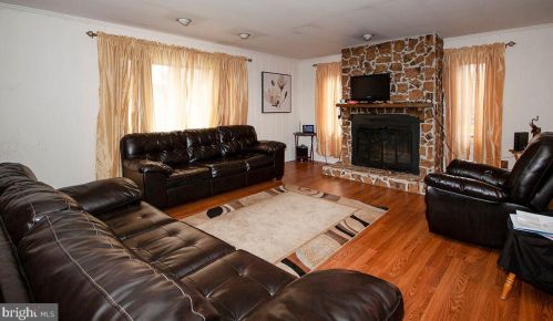 39 Twilight Ln, Willingboro, NJ 08046-3836