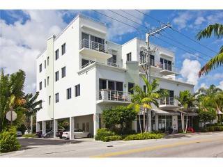 110 2nd St, Delray Beach FL  33444-3680 exterior