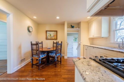 4 Laurel Dr, Little Silver NJ 07739-1416 exterior