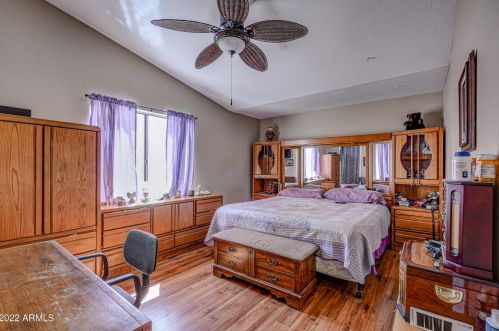 3822 Blackhawk Dr, Glendale AZ 85308-9487 exterior