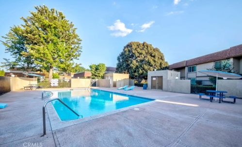 5180 Dover Dr, Buena Park CA  90623-2313 exterior