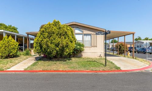5901 Newbrook Dr, Riverbank, CA 95367-2877