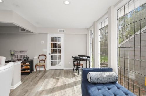 128 Garwood Rd, Bridgeport CT  06611-2220 exterior