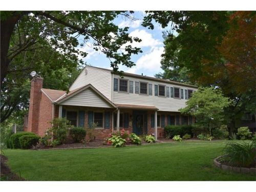 132 Candlelite Dr, Canonsburg, PA 15317-3640