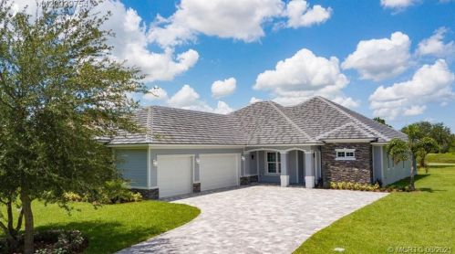 1064 Squire Johns Ln, Palm City, FL 34990-7832