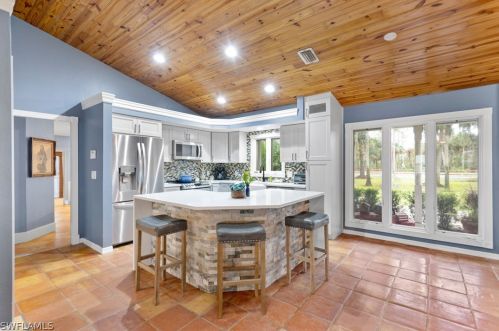 561 20th Ave, Naples FL  34120-3372 exterior