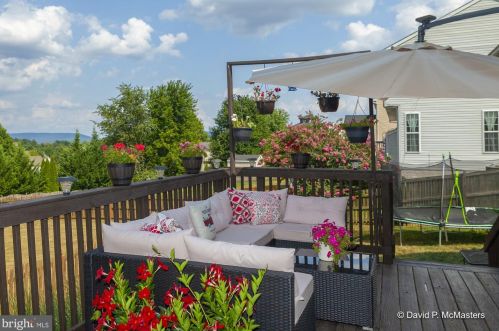 21 Trotting Way, Charles Town WV  25414-3308 exterior