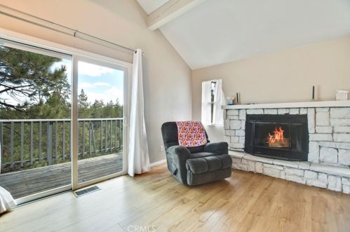 110 Winding Ln, Big Bear City CA  92314-9328 exterior