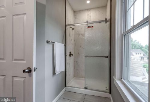 437 Maple Ave, Camden NJ  08106-2054 exterior