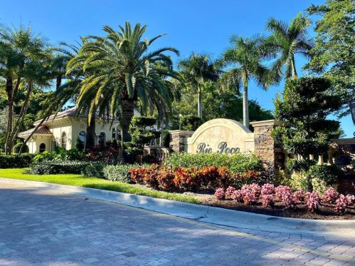 10340 Avenida Del Rio, Delray Beach FL  33446-2418 exterior