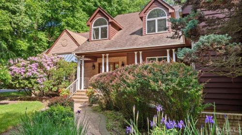 564 Riva Ave, East Brunswick, NJ 08816-2452