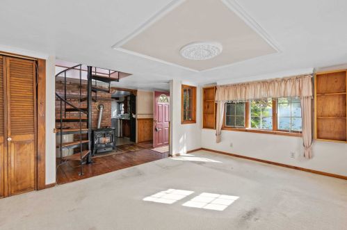 19 Summer St, Dover Plains, NY 12522-5307