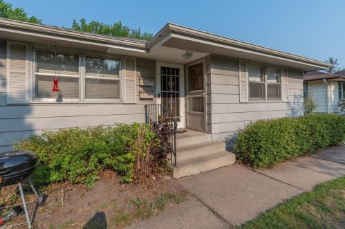 1489 Etna St, Saint Paul, MN 55106-1417