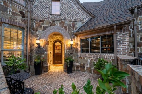 95 Almondell Cir, Magnolia, TX 77354-3373