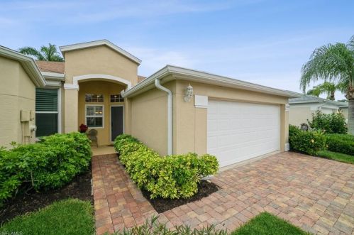 15124 Sterling Oaks Dr, Naples, FL 34110-4107