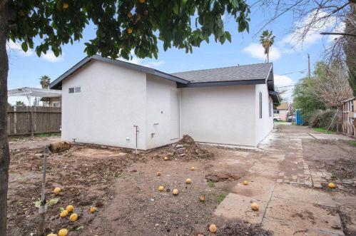 13275 Marshall St, Le Grand CA  95333-9762 exterior