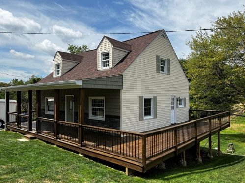 1133 Dry Dam Rd, Jeannette, PA 15644-4524