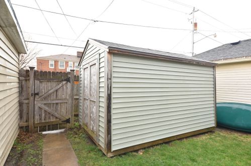 2860 77 St, Milwaukee WI 53219-2767 exterior