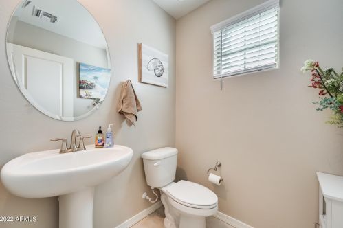 3929 79th Dr, Phoenix AZ  85043 exterior