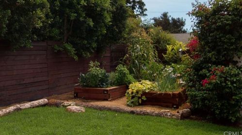 15560 Leadwell St, Van Nuys CA 91406-3110 exterior