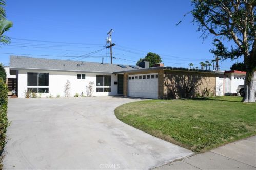 1601 Robin Rd, Orange, CA 92868-2700
