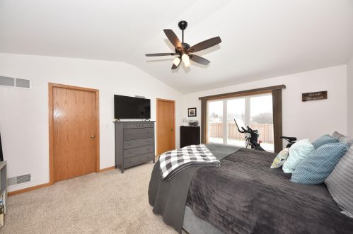 5830 121, Milwaukee WI 53227-3878 exterior