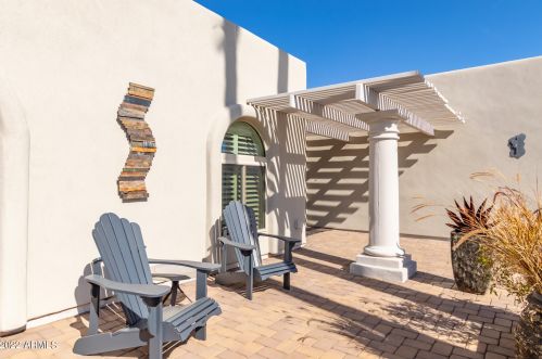 9736 Watford Way, Chandler, AZ 85248-7144