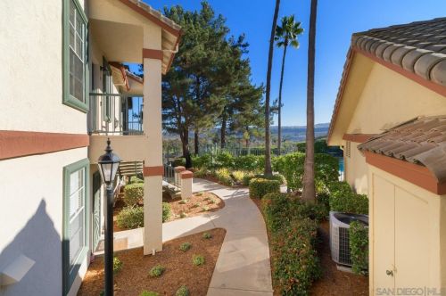 10884 Sabre Hill Dr, San Diego, CA 92128-4148