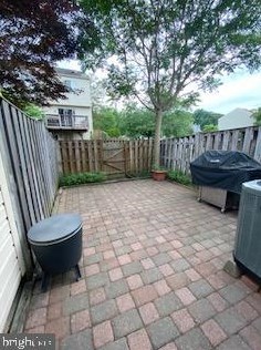 8483 Aurora Ct, Lorton VA  22079-3040 exterior