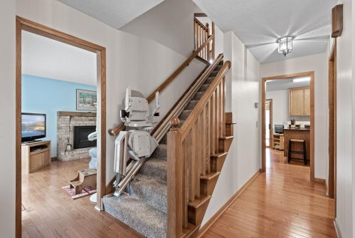 2415 Comstock Ln, Minneapolis, MN 55447-2304