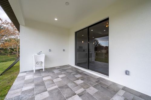 1007 Lee Ave, Lehigh Acres FL  33972-8313 exterior