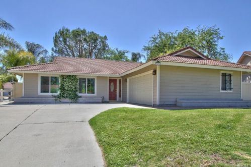 31074 Mira Loma Dr, Temecula, CA 92592-3288