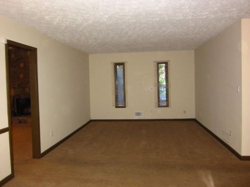 743 Lost Creek Cir, Stone Mountain GA  30088-2104 exterior