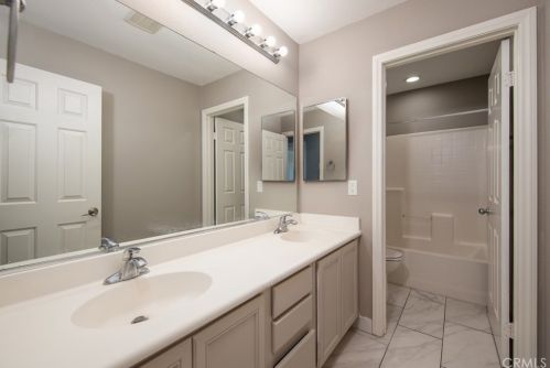 957 Queen Annes Ln, Beaumont CA  92223-7808 exterior