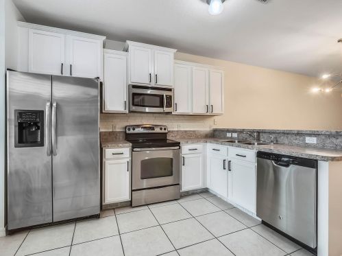 5241 Windsor Lake Cir, Sanford FL  32773-5736 exterior