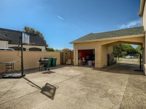 2851 Fairway Dr, Cedar Hill TX 75104-8288 exterior