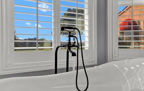 30419 Canyon Estates Rd, Vista CA  92084-1043 exterior