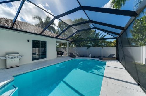 603 104th Ave, Naples FL  34108-3228 exterior