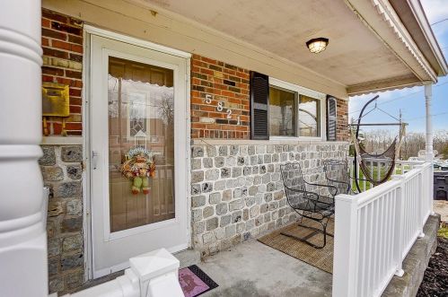 5821 Fourson Dr, Cincinnati, OH 45233-4726