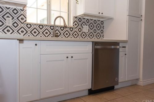 312 212th St, Long Beach, CA 90745-1427