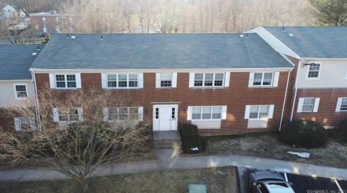 50 Greenhouse Rd, Bridgeport, CT 06606-2157