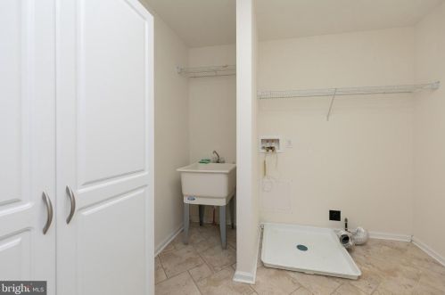479 Pheasant Dr, Huntingdon Valley PA  19006-3047 exterior