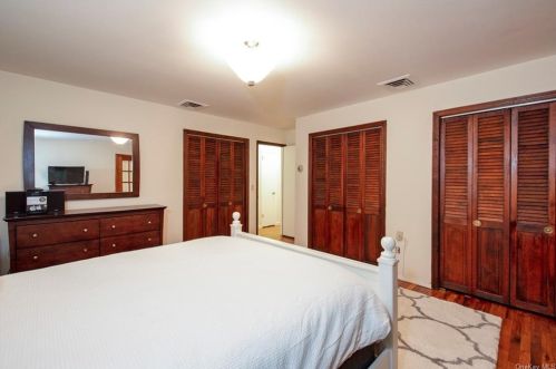 60 Bryant Pond Rd, Tompkins Corners NY  10579-2405 exterior