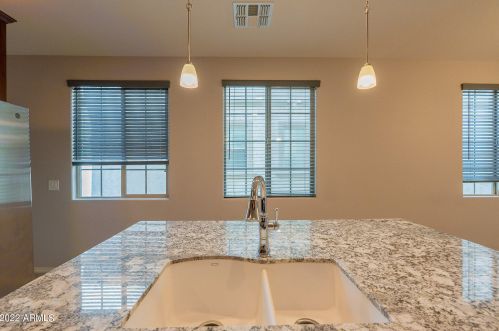 1720 Dogwood Ln, Gilbert AZ  85295-6042 exterior