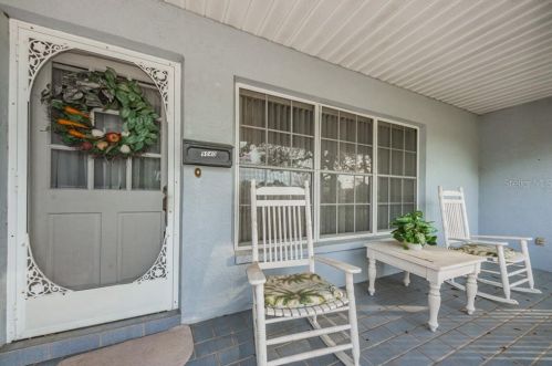 9040 Brooker Dr, New Port Richey, FL 34655-1207