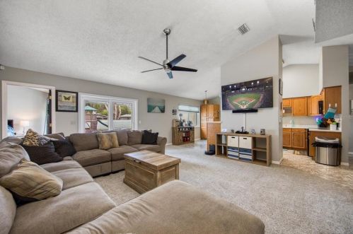 6341 80th Ave, Pinellas Park FL  33781-2100 exterior