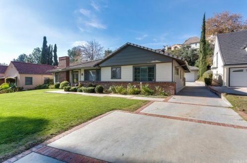1329 Mountain St, Glendale, CA 91207-1837